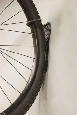 Silverline Wall-Mounted Bicycle Hook 20kg 5 Silverline Wall-Mounted Bicycle Hook 20kg -Silverline 465447 ENINSWNM2