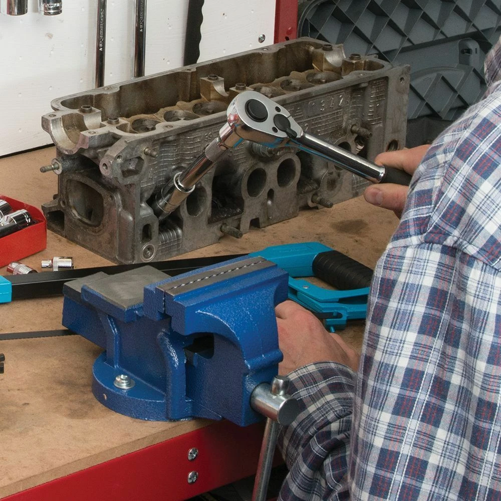 Silverline Engineers Vice 4in / 4.5kg 2 Silverline Engineers Vice 4in / 4.5kg - Image 2